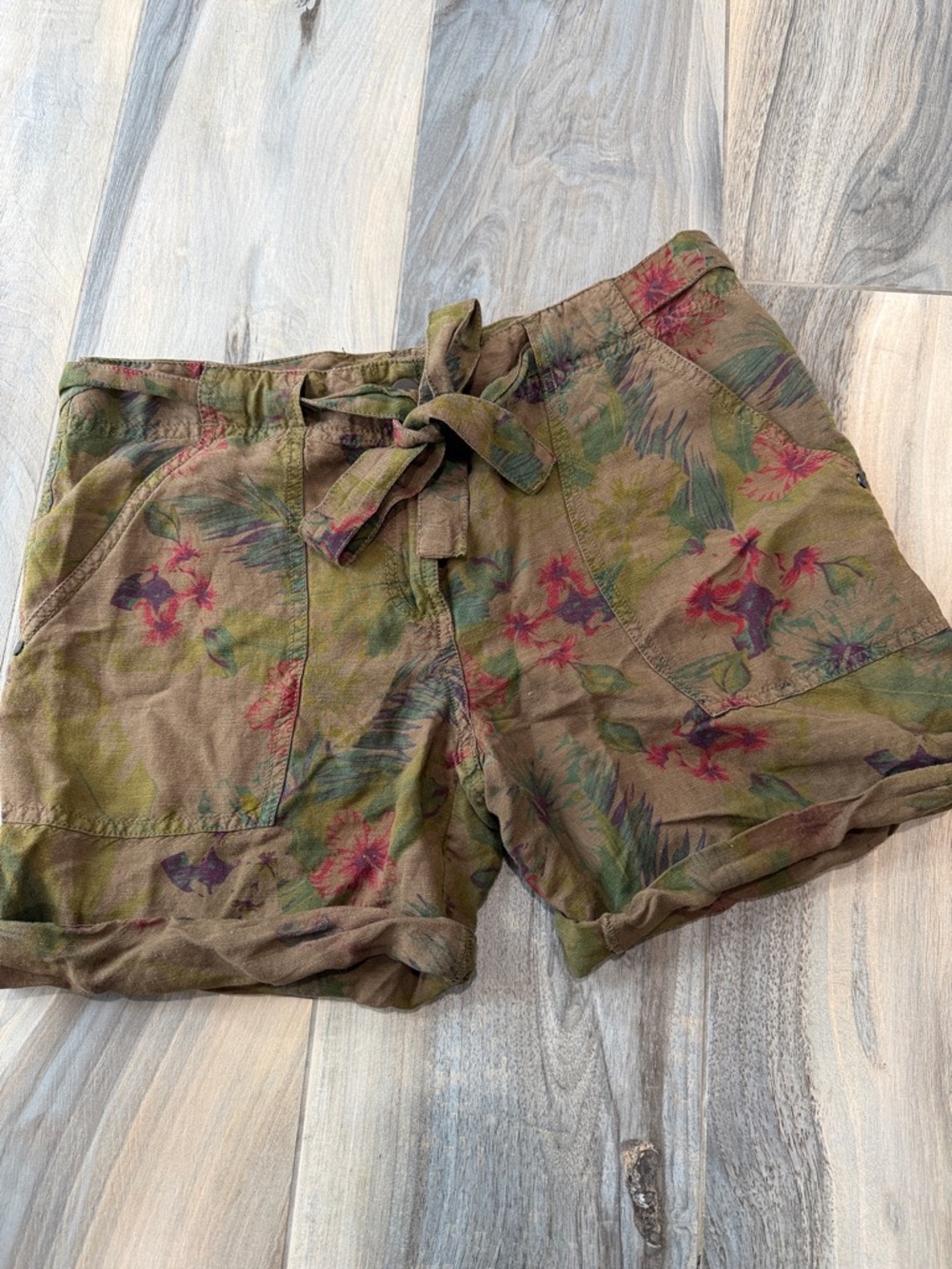Sanctuary Women's Olive Floral Tie-Waist Shorts